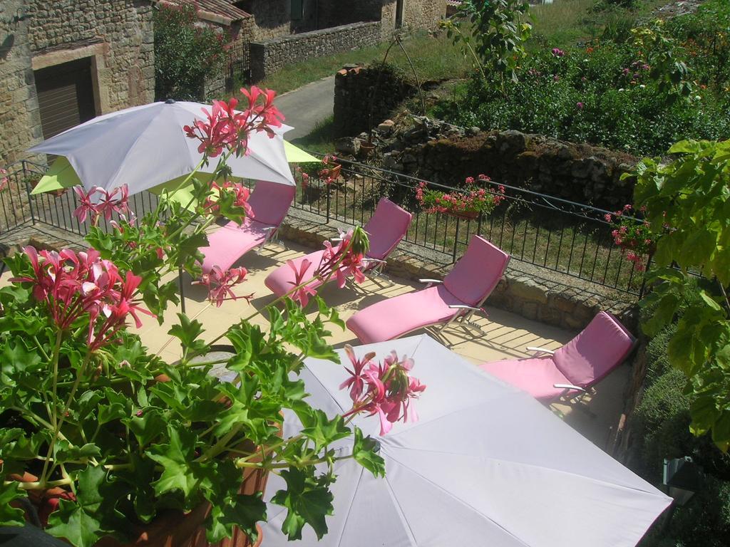 Aux Vieux Arceaux Hotel Mercuer Cameră foto