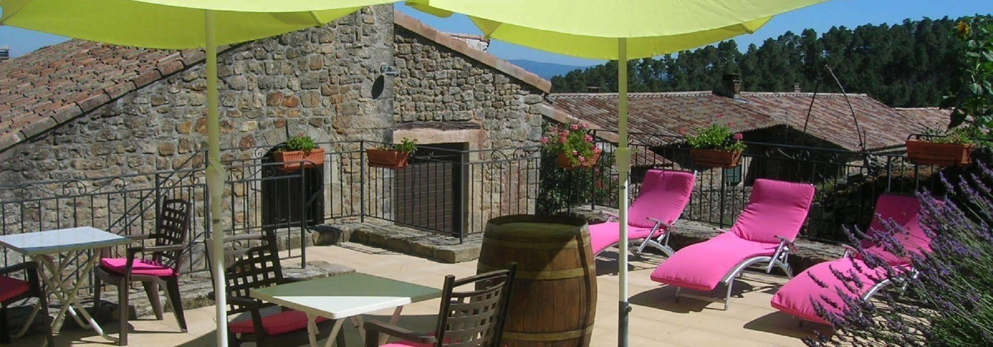 Aux Vieux Arceaux Hotel Mercuer Exterior foto